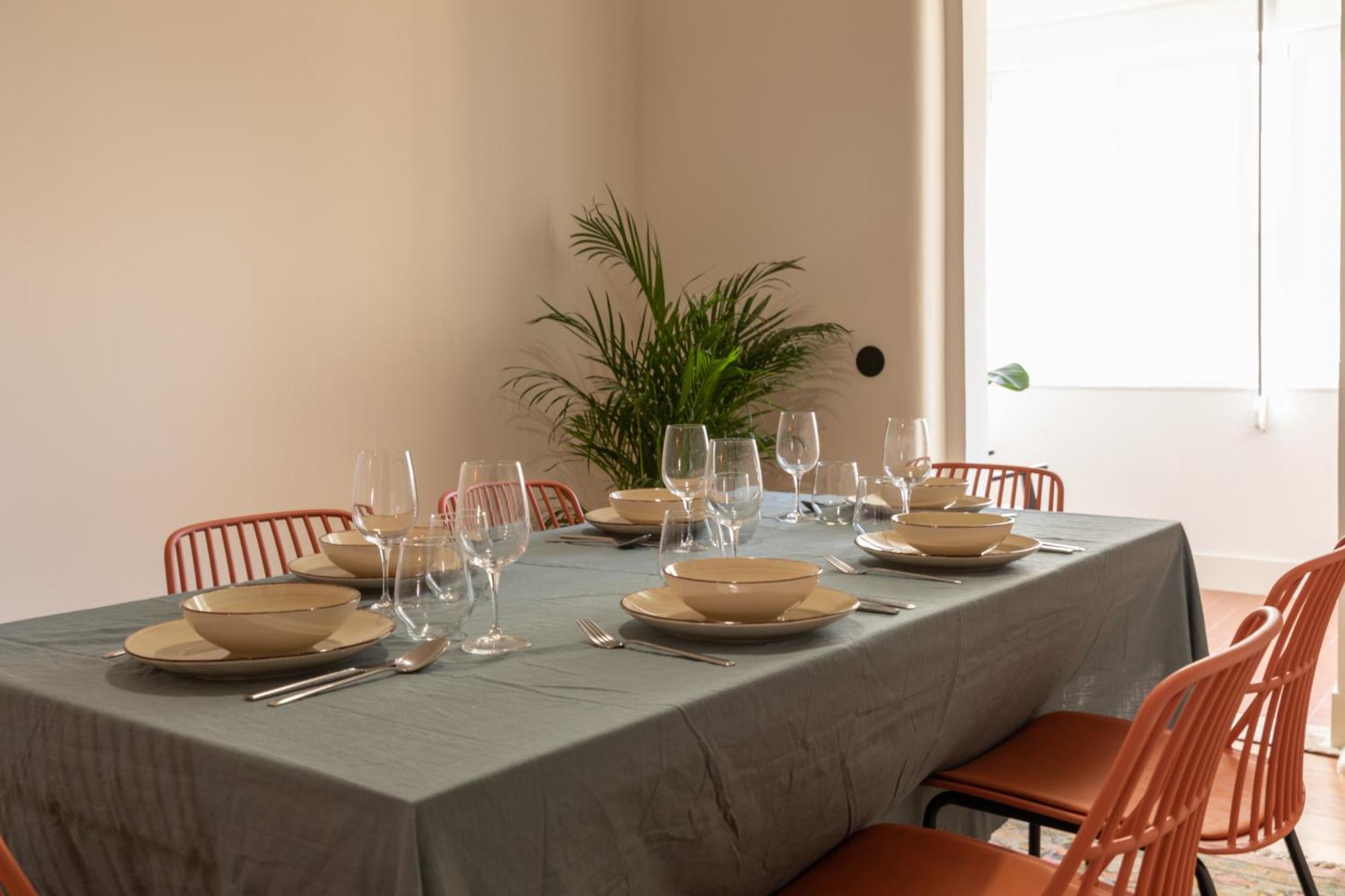 Alvalade 58 - Charming 2 Bedroom Apartment With Ac Near The Airport And City Center ลิสบอน ภายนอก รูปภาพ