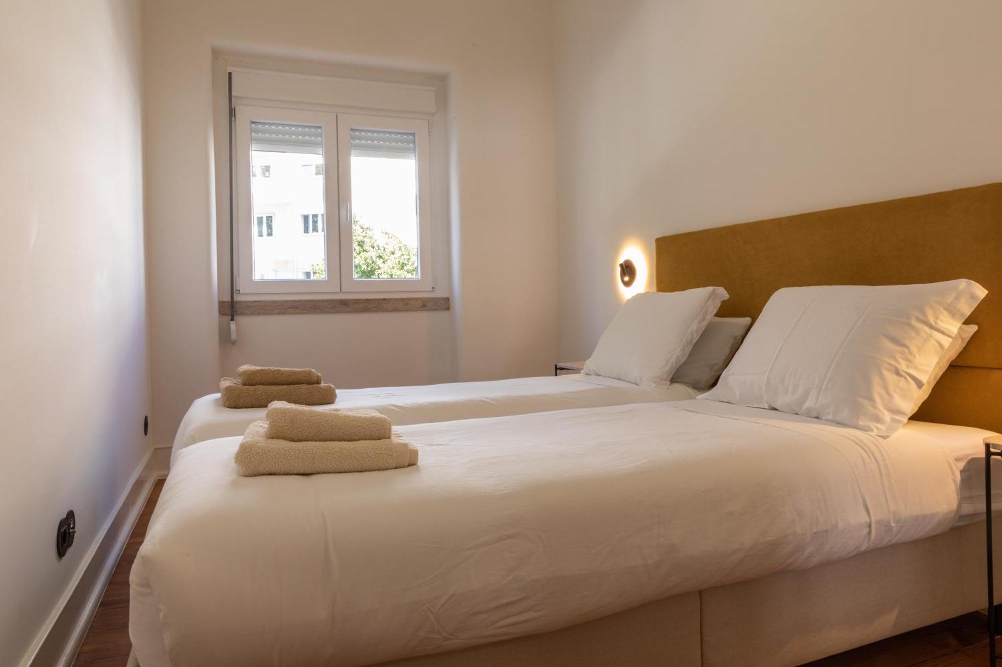 Alvalade 58 - Charming 2 Bedroom Apartment With Ac Near The Airport And City Center ลิสบอน ภายนอก รูปภาพ